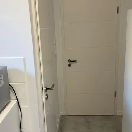 Apartment Gemuetliche Kleine Mit Balkon *